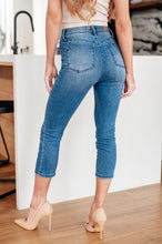 Load image into Gallery viewer, Emily High Rise Cool Denim Pull On Capri Jeans
