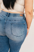 Load image into Gallery viewer, Emily High Rise Cool Denim Pull On Capri Jeans
