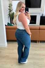 Load image into Gallery viewer, Hazel High Rise Vintage Wide Leg Jeans
