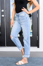 Load image into Gallery viewer, Sam Mid Rise Star Pocket Boyfriend Jeans
