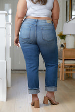 Load image into Gallery viewer, Belinda High Rise Distressed Straight Jeans
