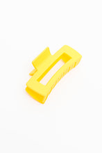 Load image into Gallery viewer, Claw Clip Set of 4 in Lemon
