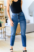 Load image into Gallery viewer, Downtown High Rise Boyfriend Jeans - Judy Blue
