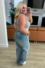 Load image into Gallery viewer, Ramona High Rise Rigid Magic Destroyed Straight Jeans
