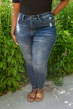 Load image into Gallery viewer, Lily Hi-Waisted Tummy Control Jeans
