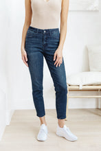 Load image into Gallery viewer, Mid-Rise Relaxed Fit Mineral Wash Jeans
